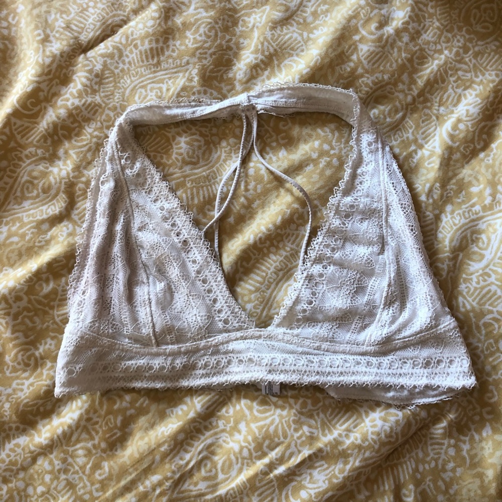 CUTE STRAPPY BRALETTE